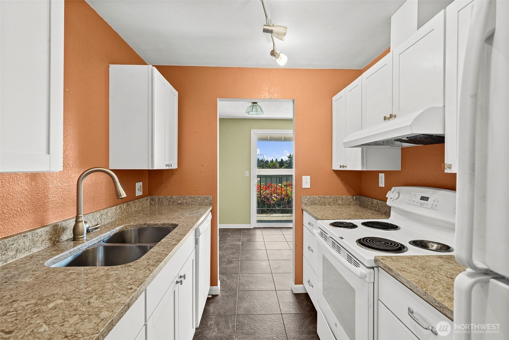 1003 S Pearl Street Unit: B15