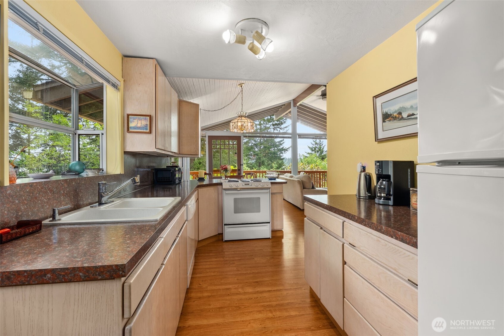 120 E Dana Drive