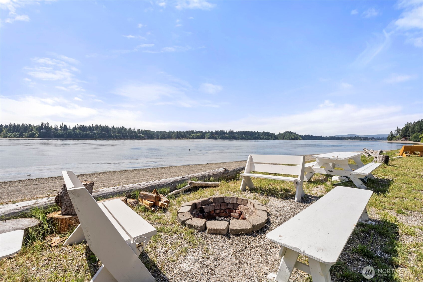 120 E Dana Drive