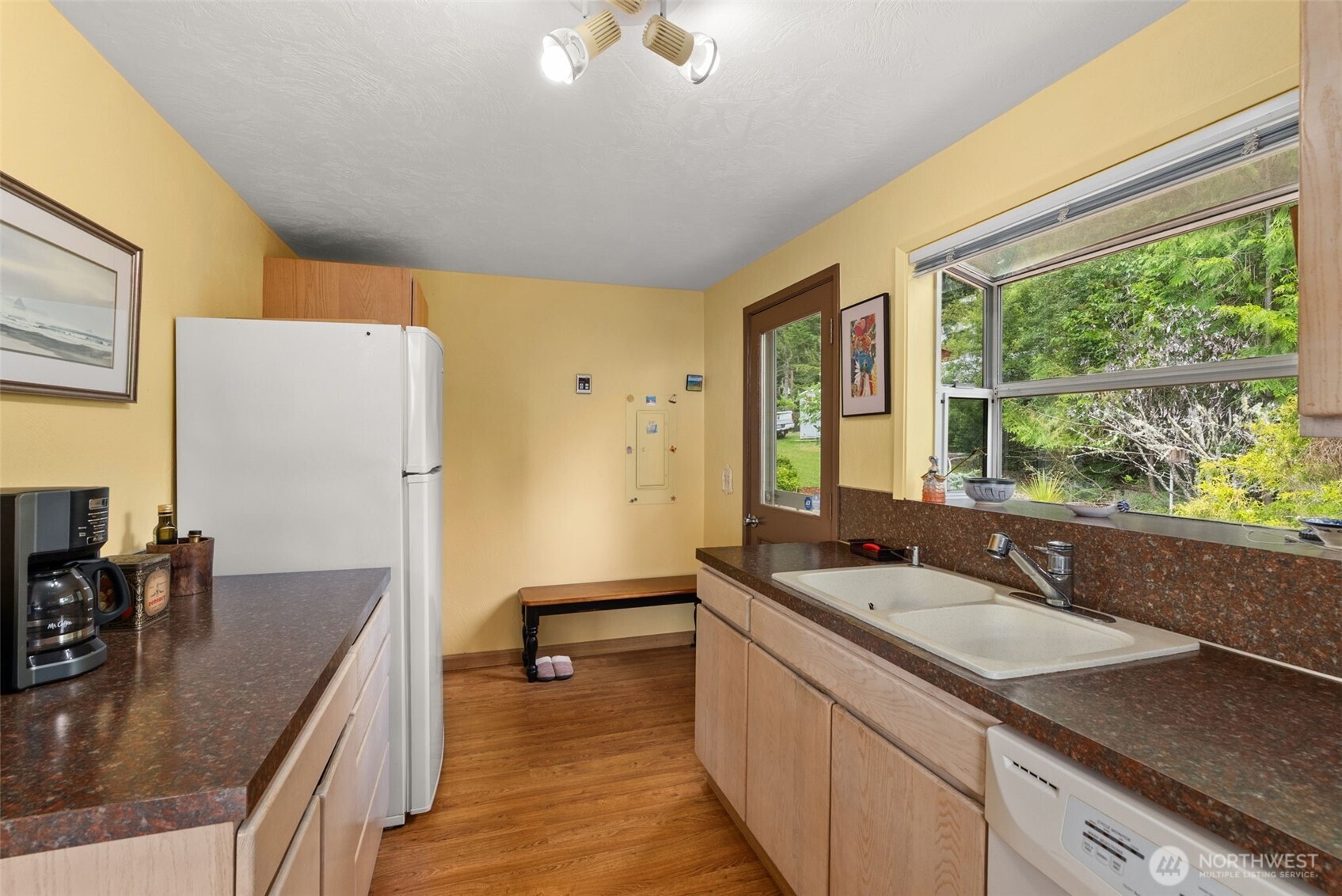 120 E Dana Drive
