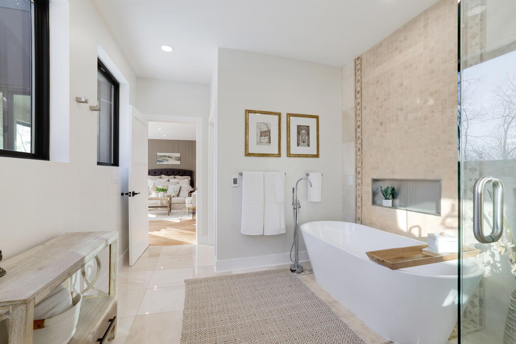 1125 Tyrol Trail