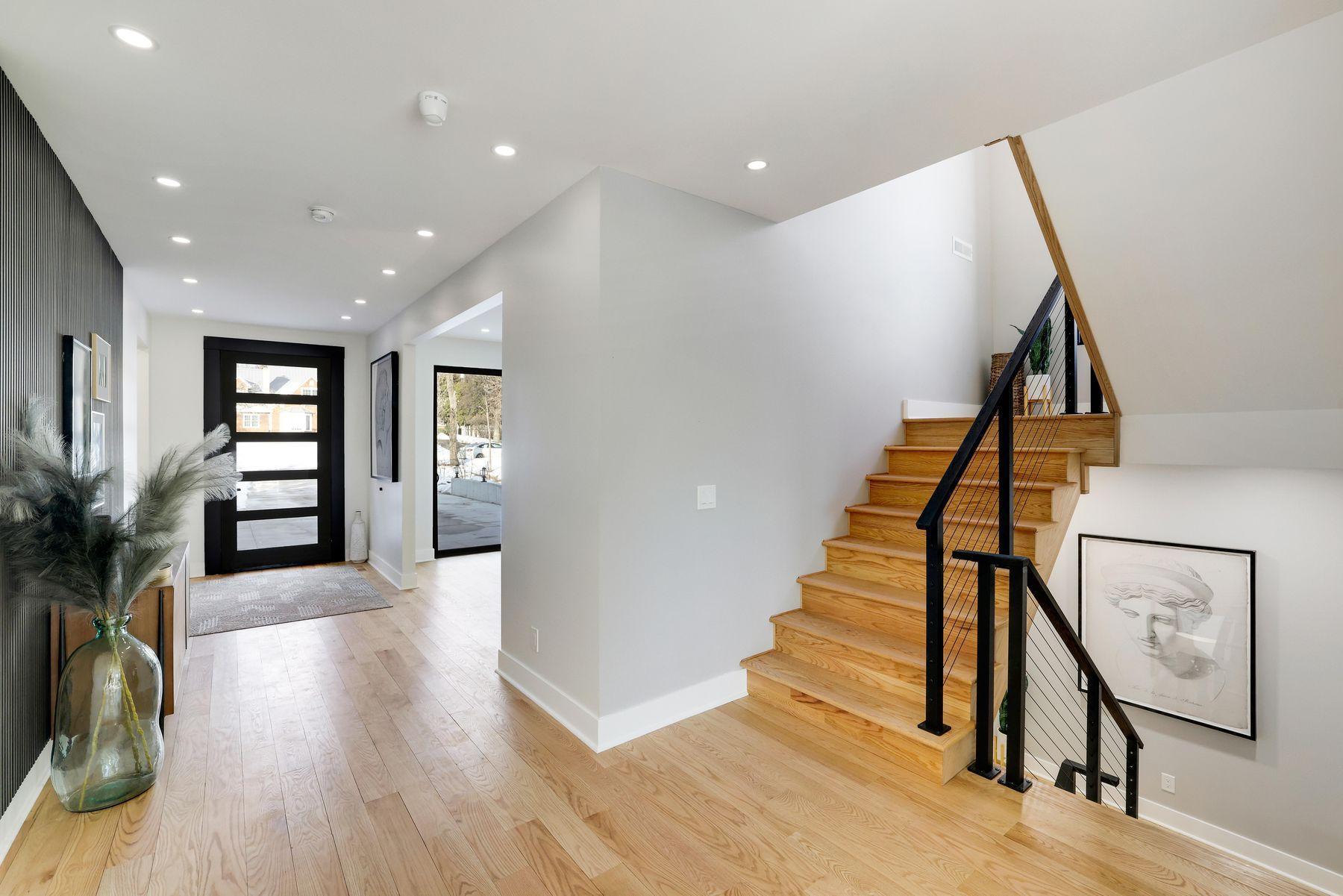 1125 Tyrol Trail