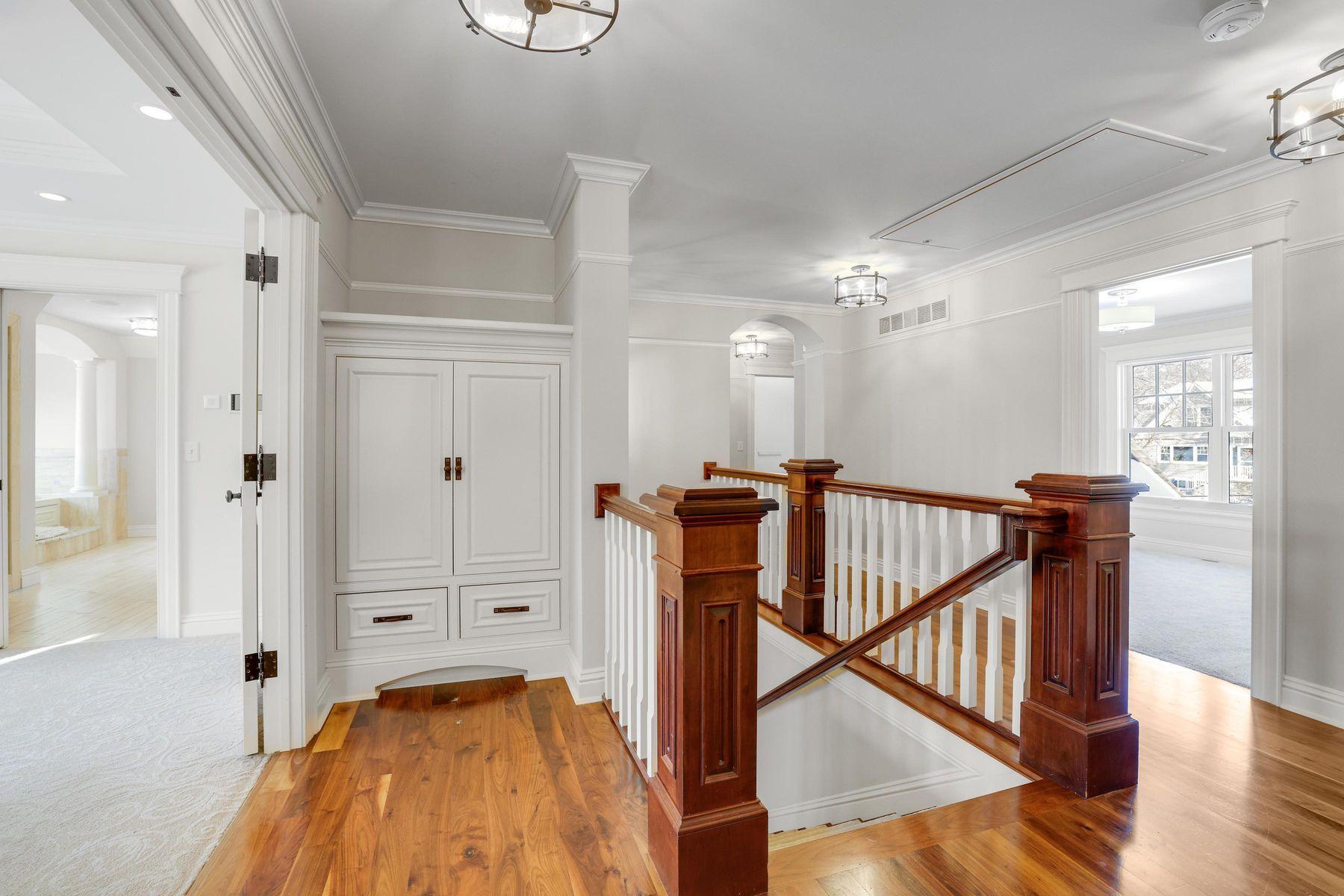5500 Halifax Lane