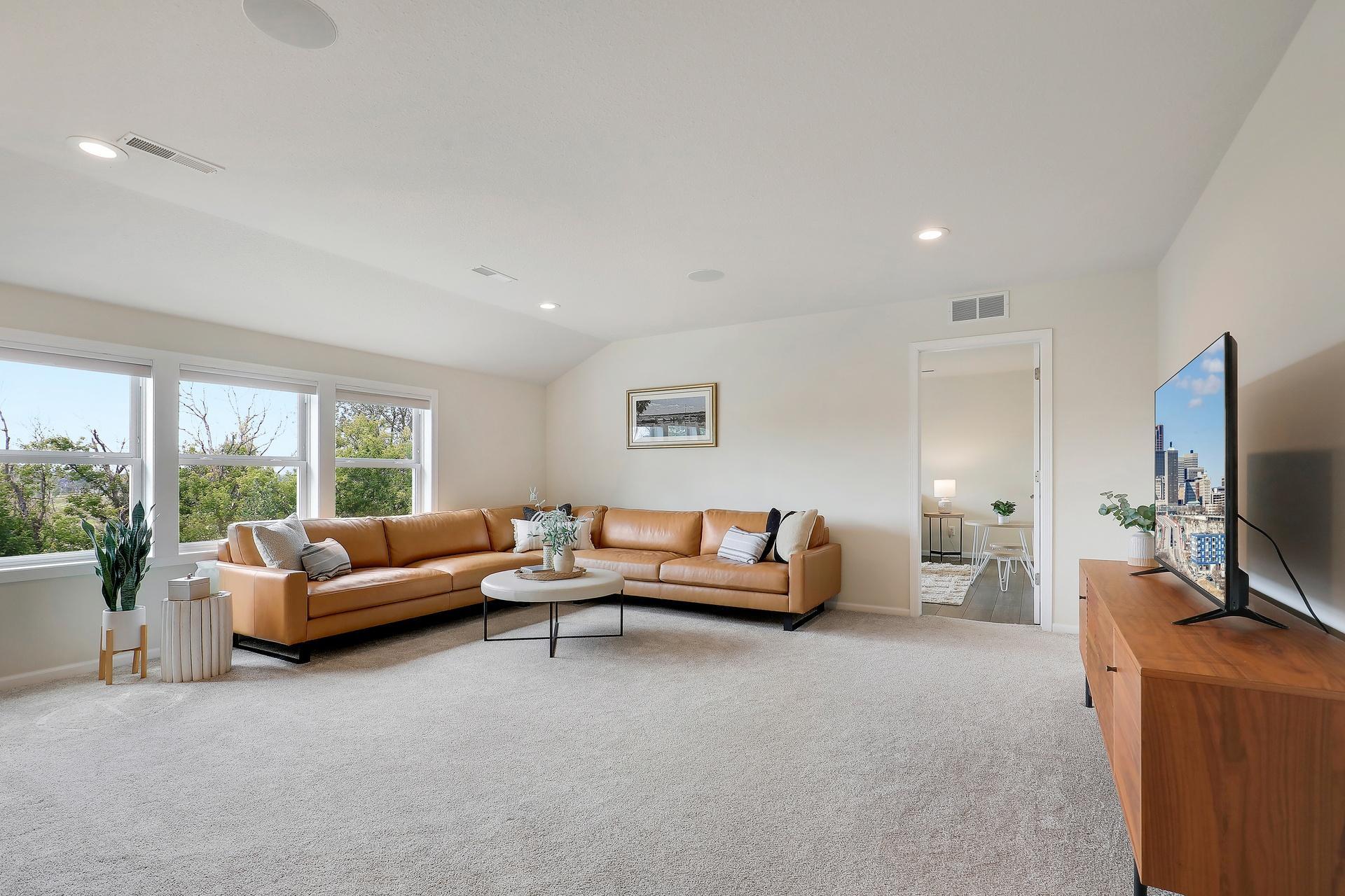 5545 Garland Lane N