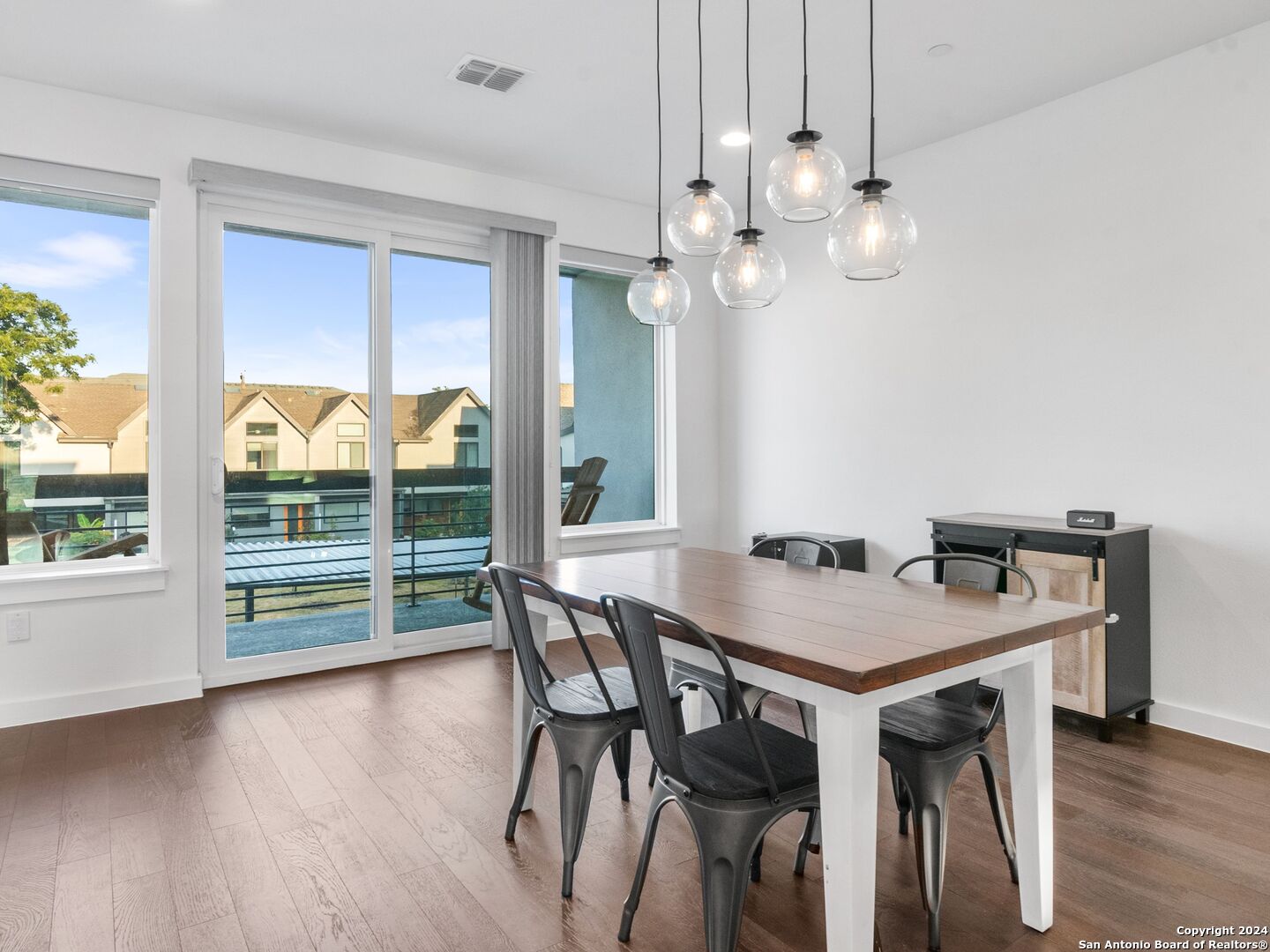 102 Tendick Street 606