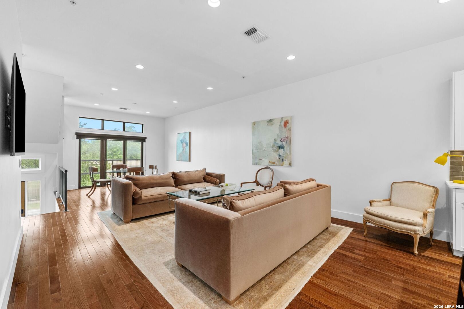 318 W Grayson Street 404