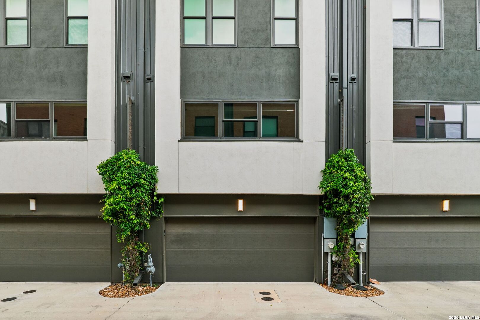 318 W Grayson Street 404
