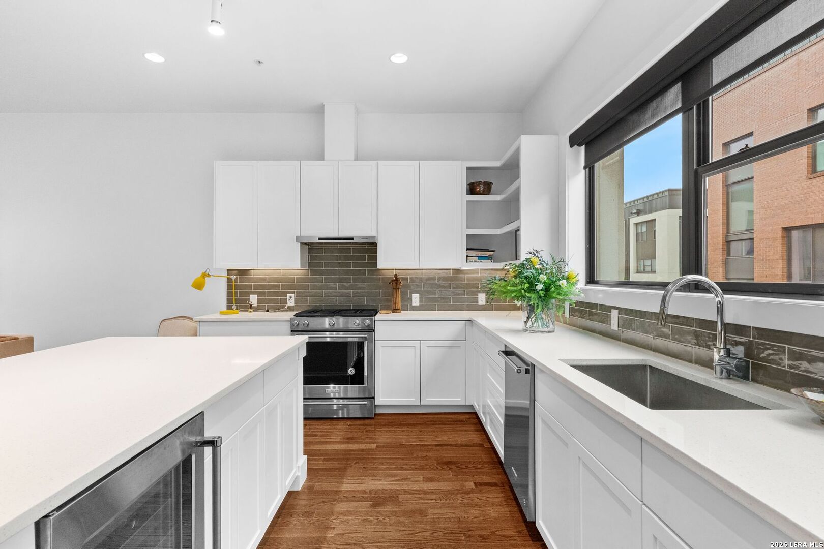 318 W Grayson Street 404
