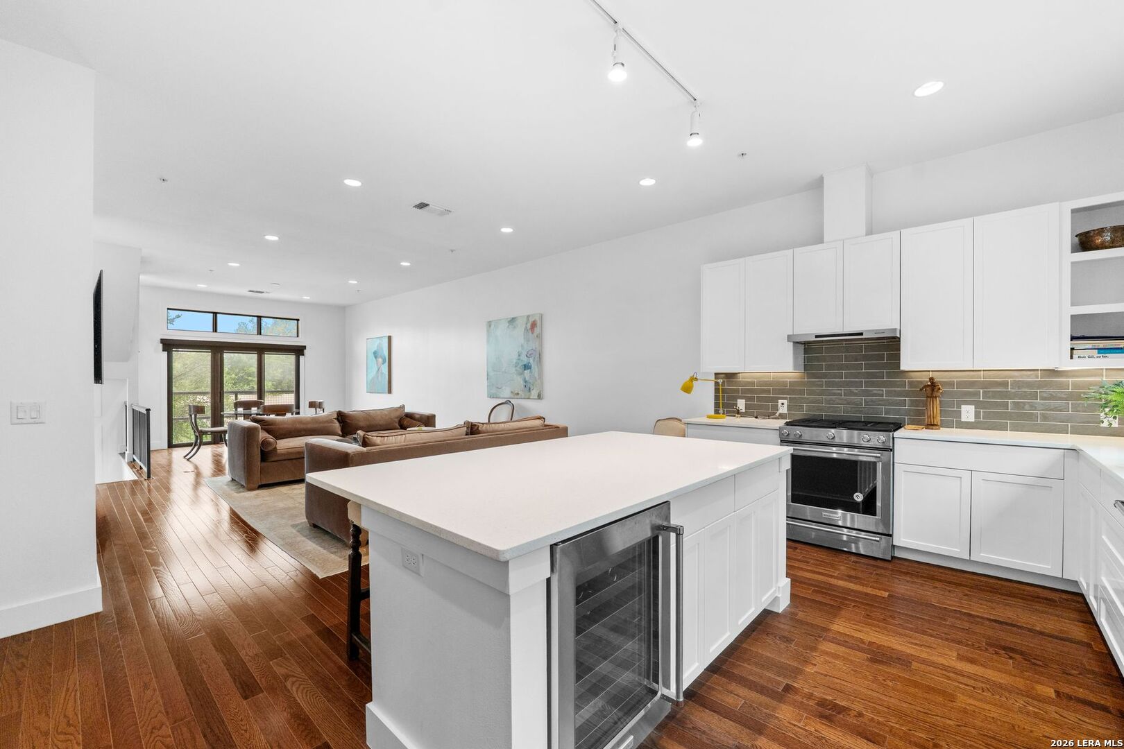 318 W Grayson Street 404