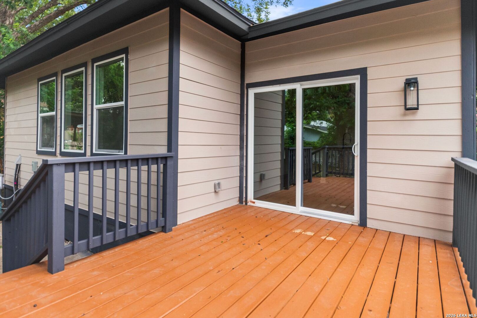 1109 W Huisache Avenue