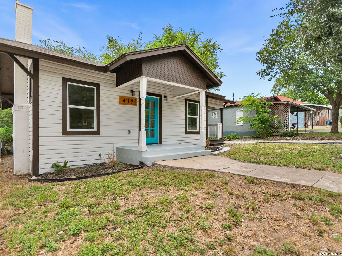 419 W Huisache Avenue