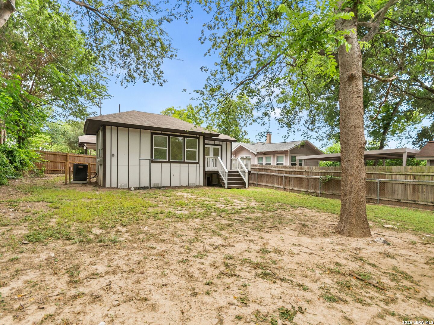 419 W Huisache Avenue