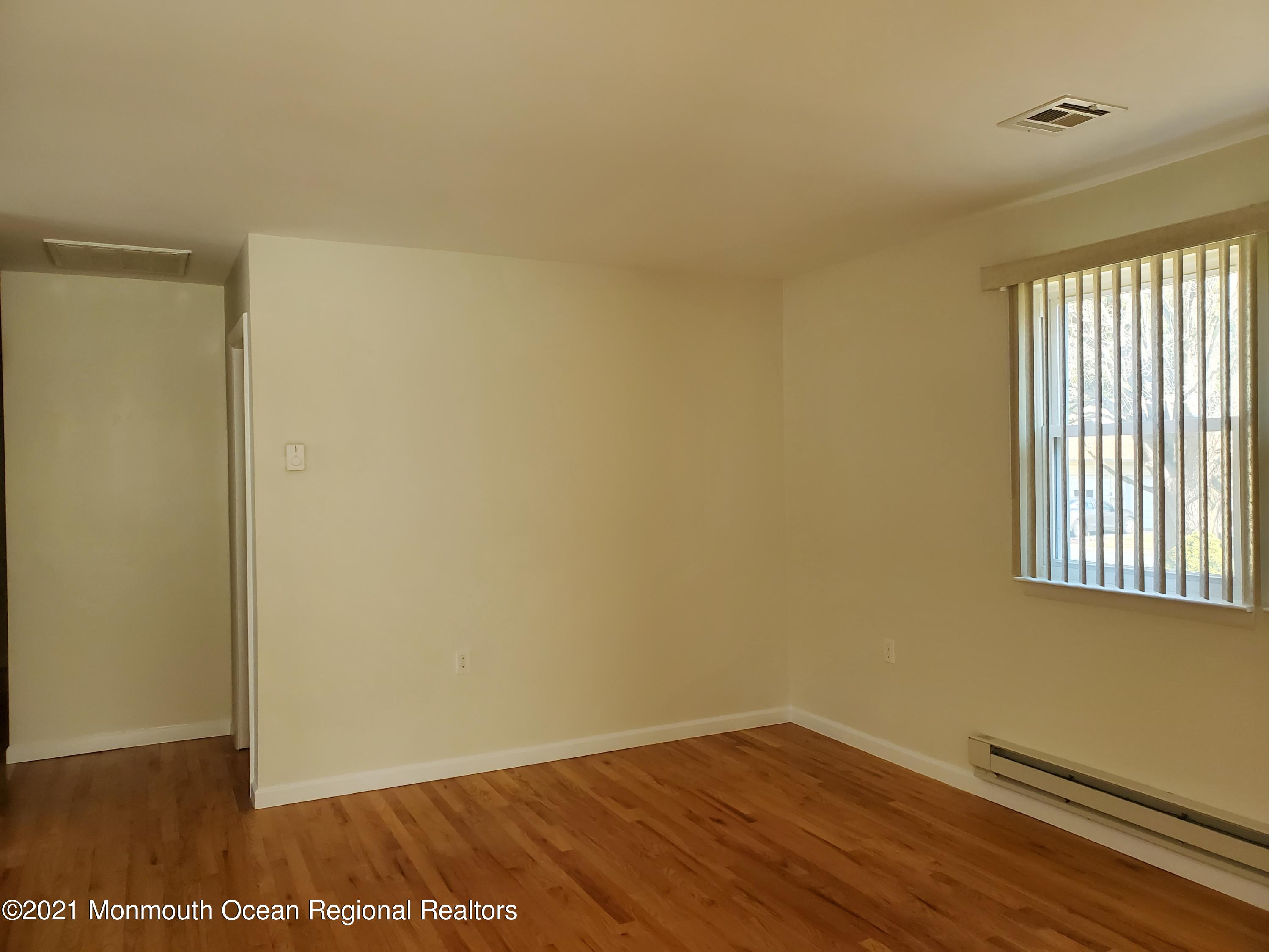 10 Maplewood Drive, A