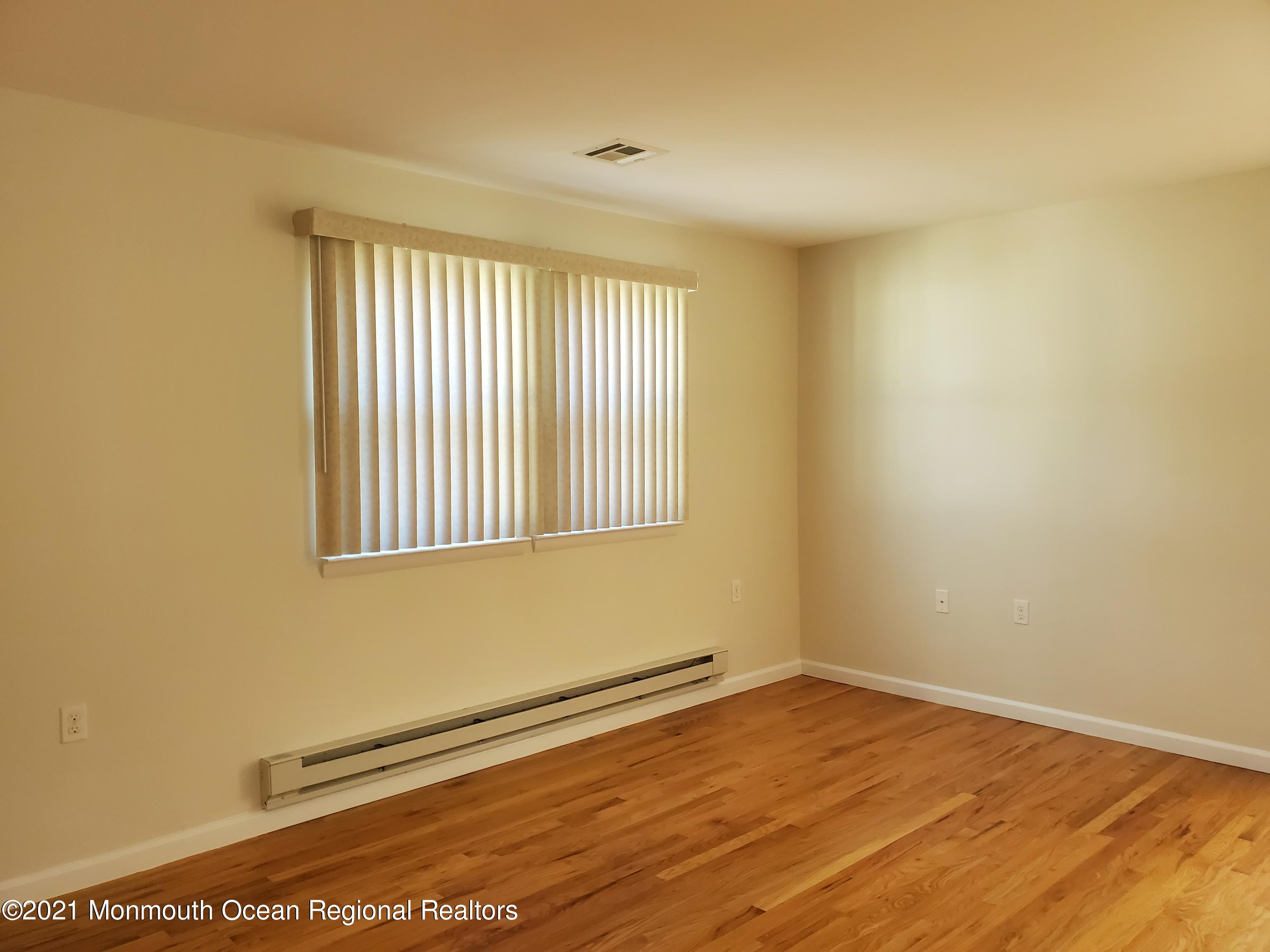 10 Maplewood Drive, A