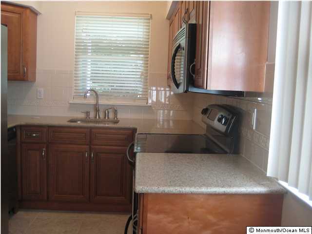 10 Maplewood Drive, A