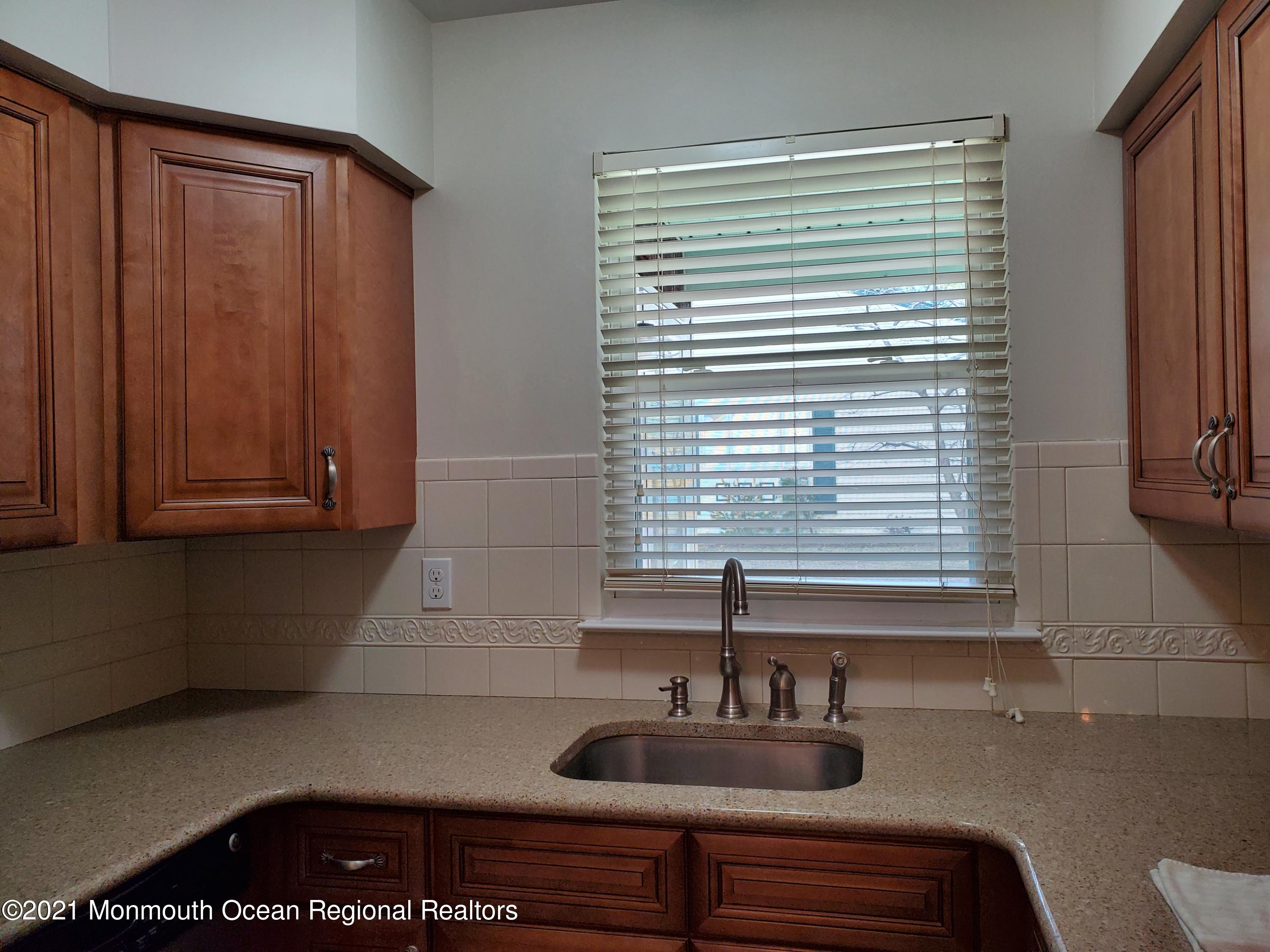 10 Maplewood Drive, A