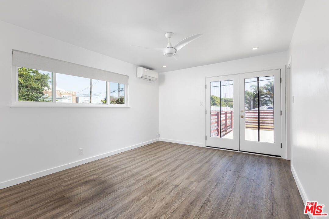34 18th Ave Unit: 3