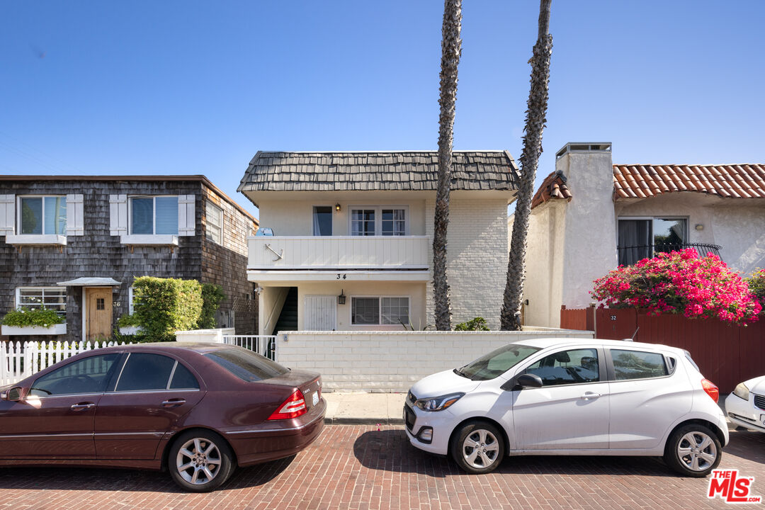 34 18th Ave Unit: 3
