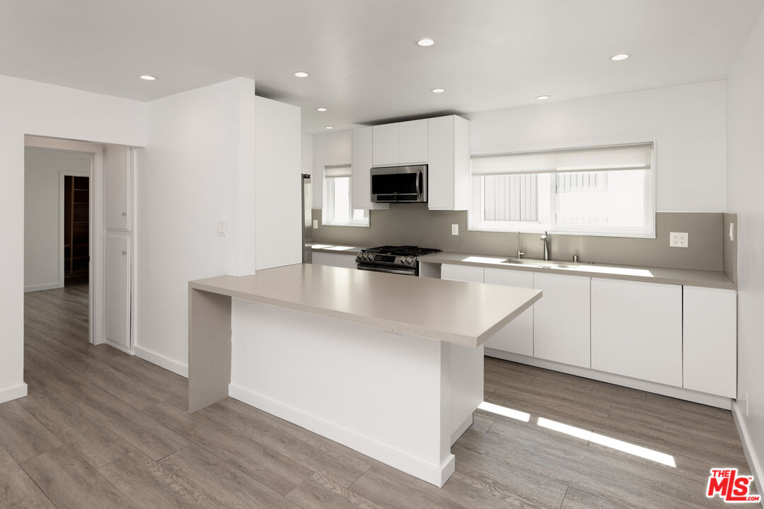 34 18th Ave Unit: 3