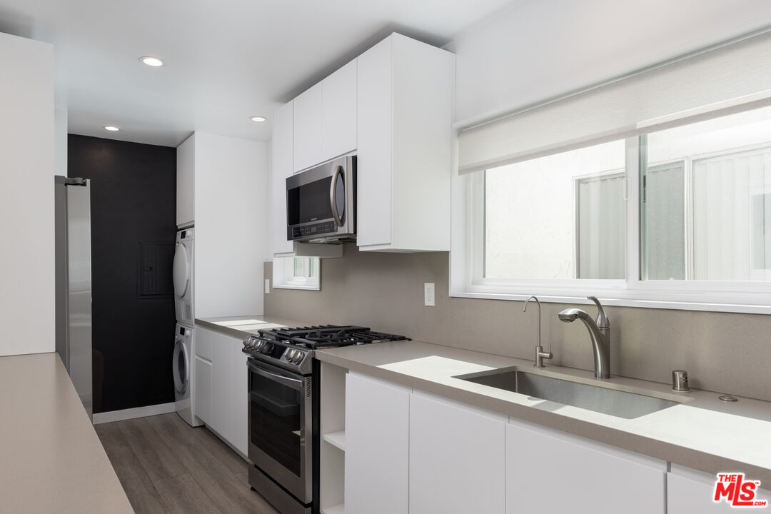 34 18th Ave Unit: 3