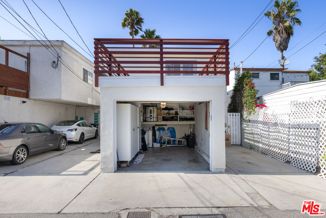 34 18th Ave Unit: 3