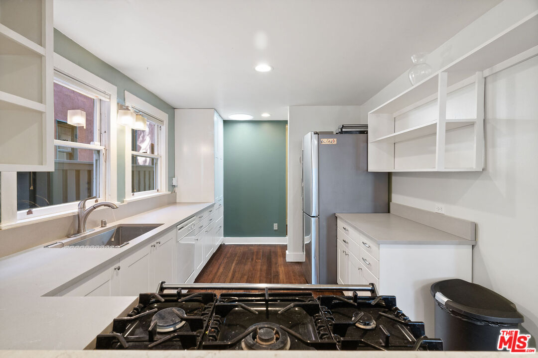 156 Wadsworth Ave