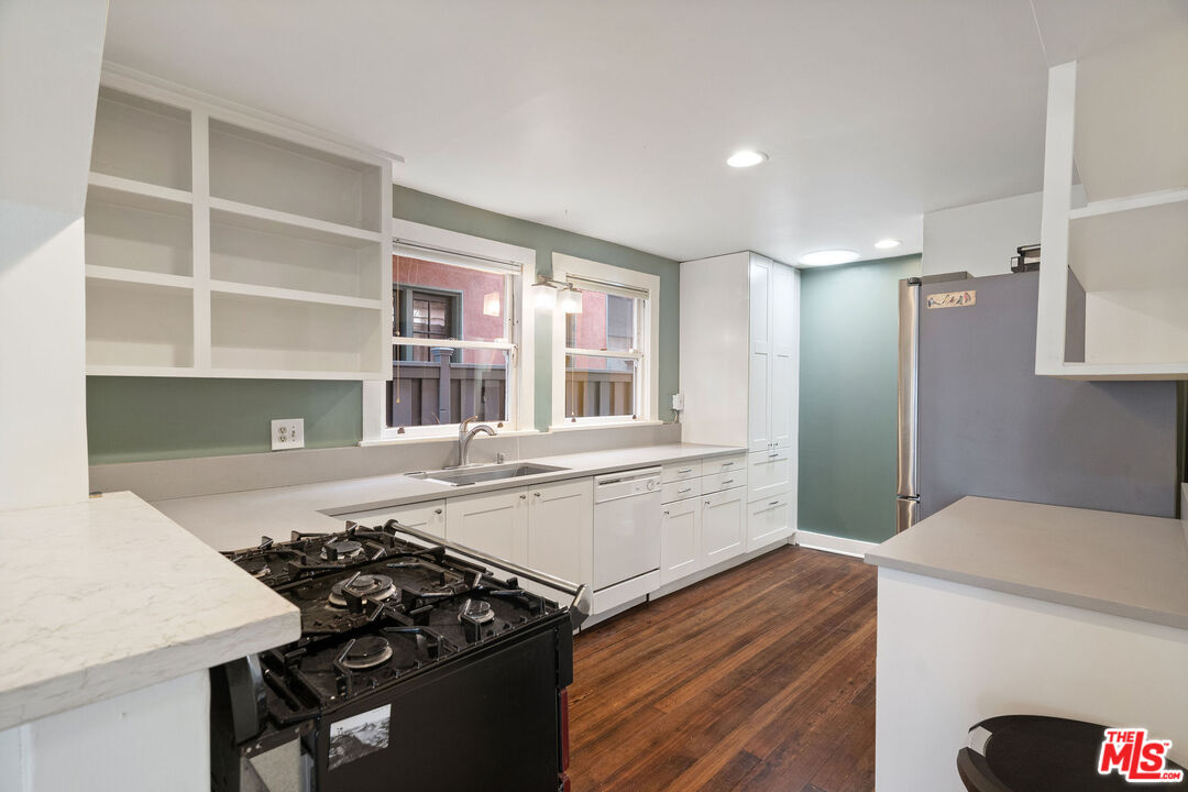 156 Wadsworth Ave