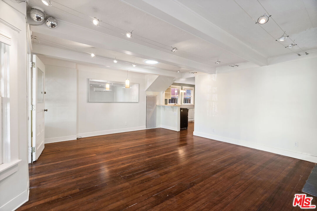 156 Wadsworth Ave