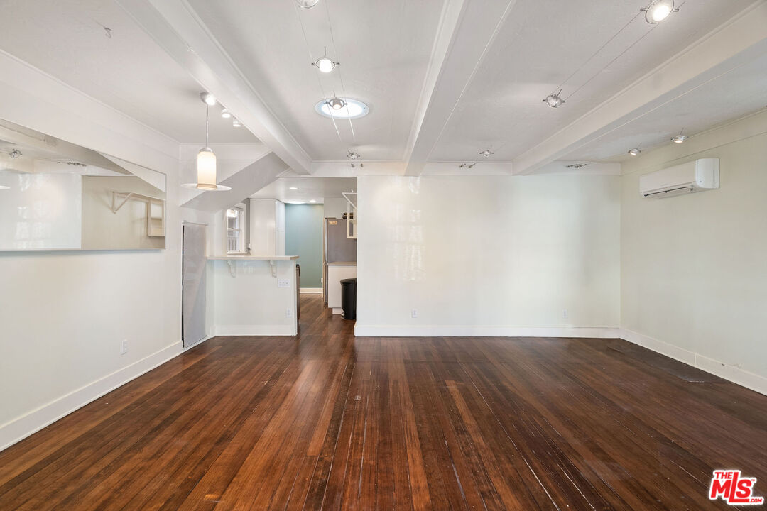 156 Wadsworth Ave