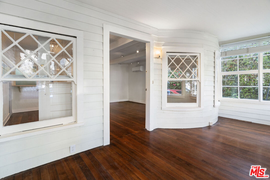 156 Wadsworth Ave