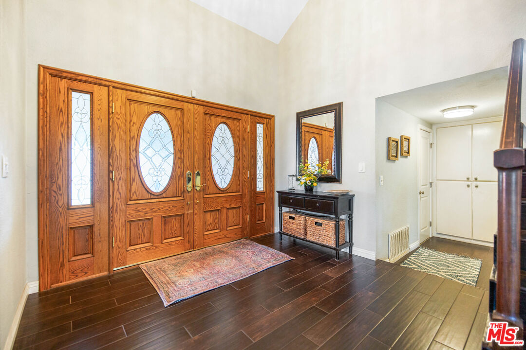 3933 Nieto Pl