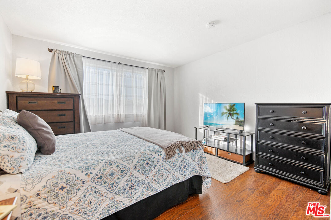 3933 Nieto Pl