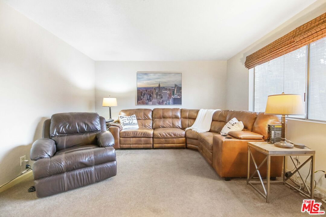 3933 Nieto Pl