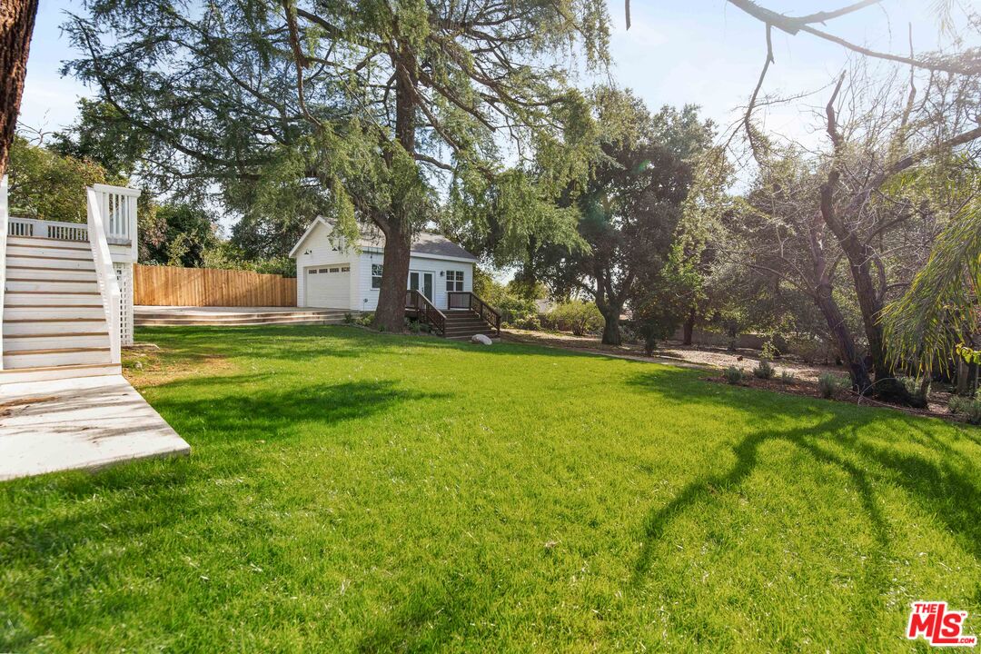 104 W Loma Alta Dr
