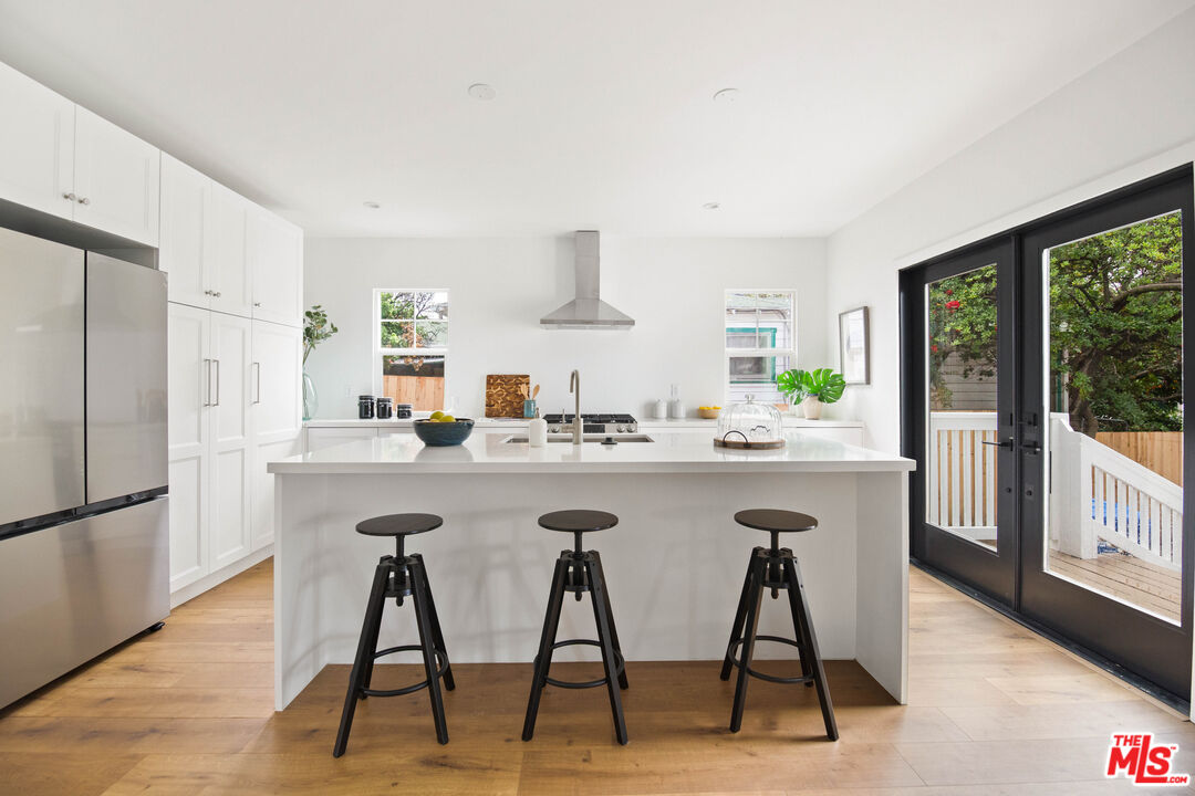 104 W Loma Alta Dr