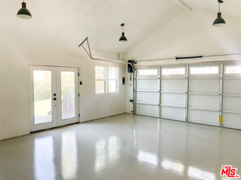 104 W Loma Alta Dr