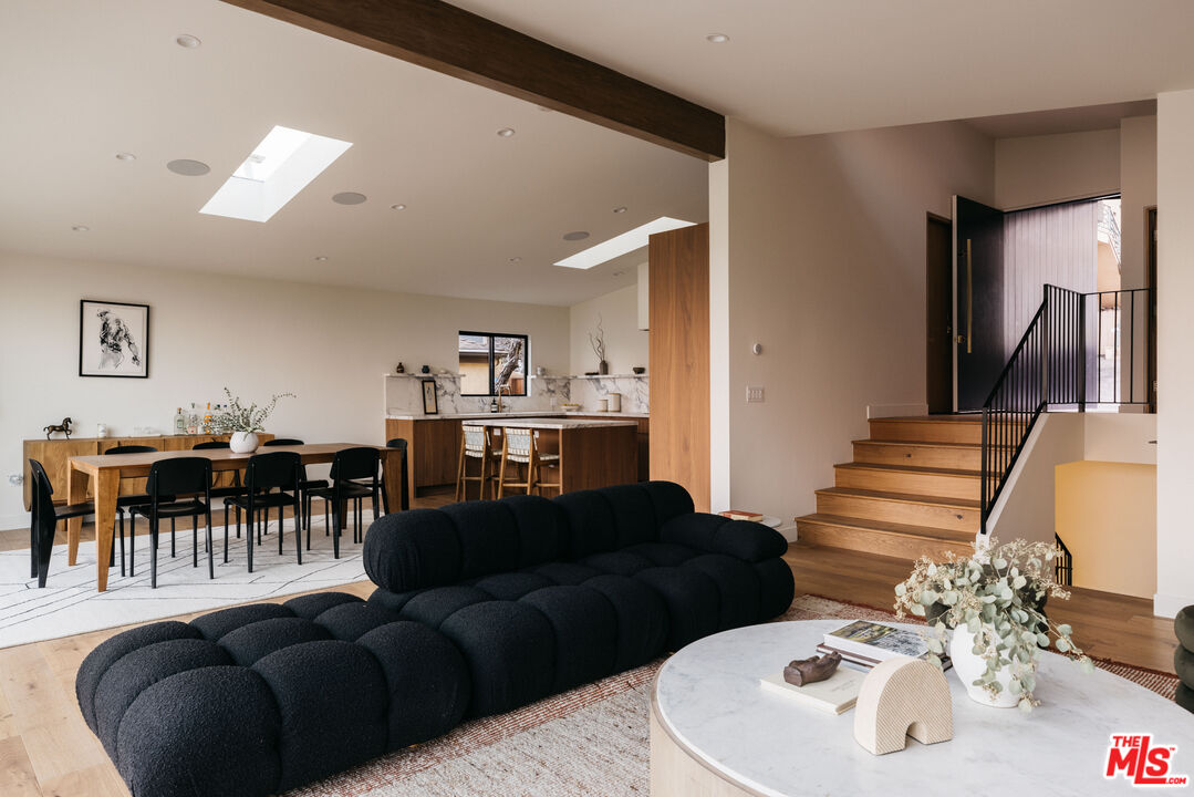 2380 Lyric Ave