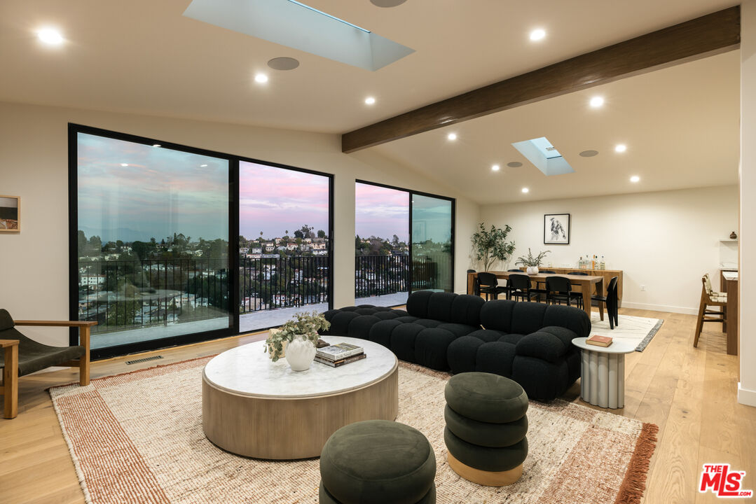 2380 Lyric Ave