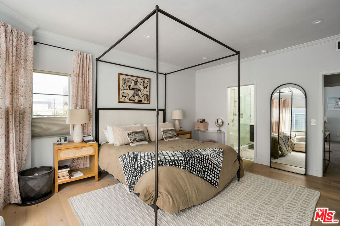 7912 Blackburn Ave Unit: 11