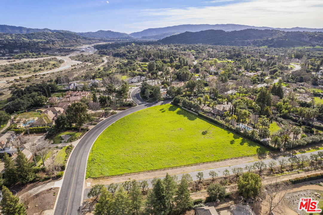 12507 MacDonald Dr