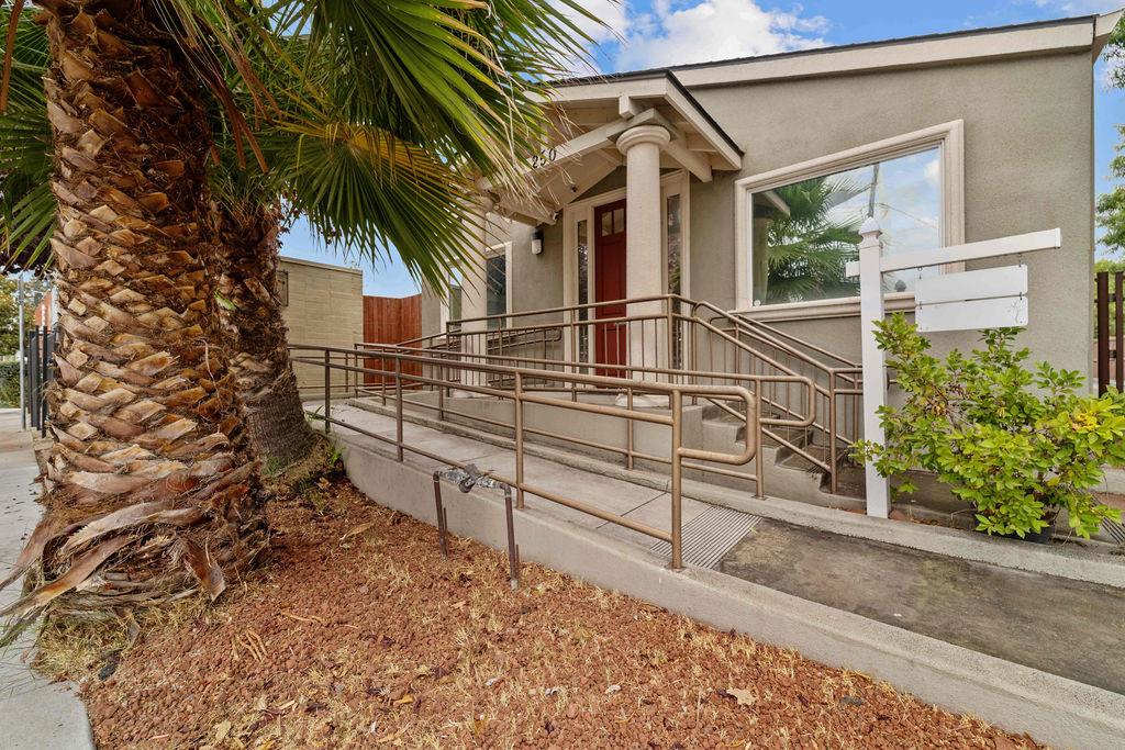 250 Meridian Avenue