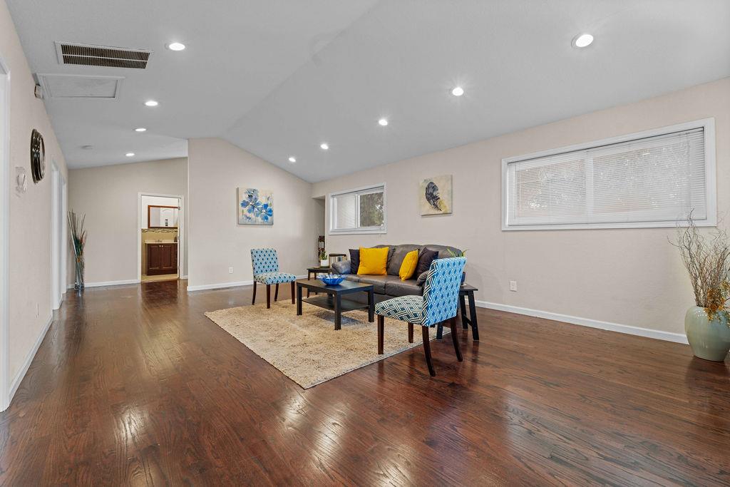 250 Meridian Avenue