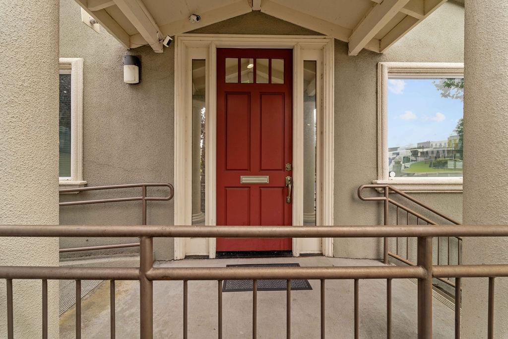 250 Meridian Avenue