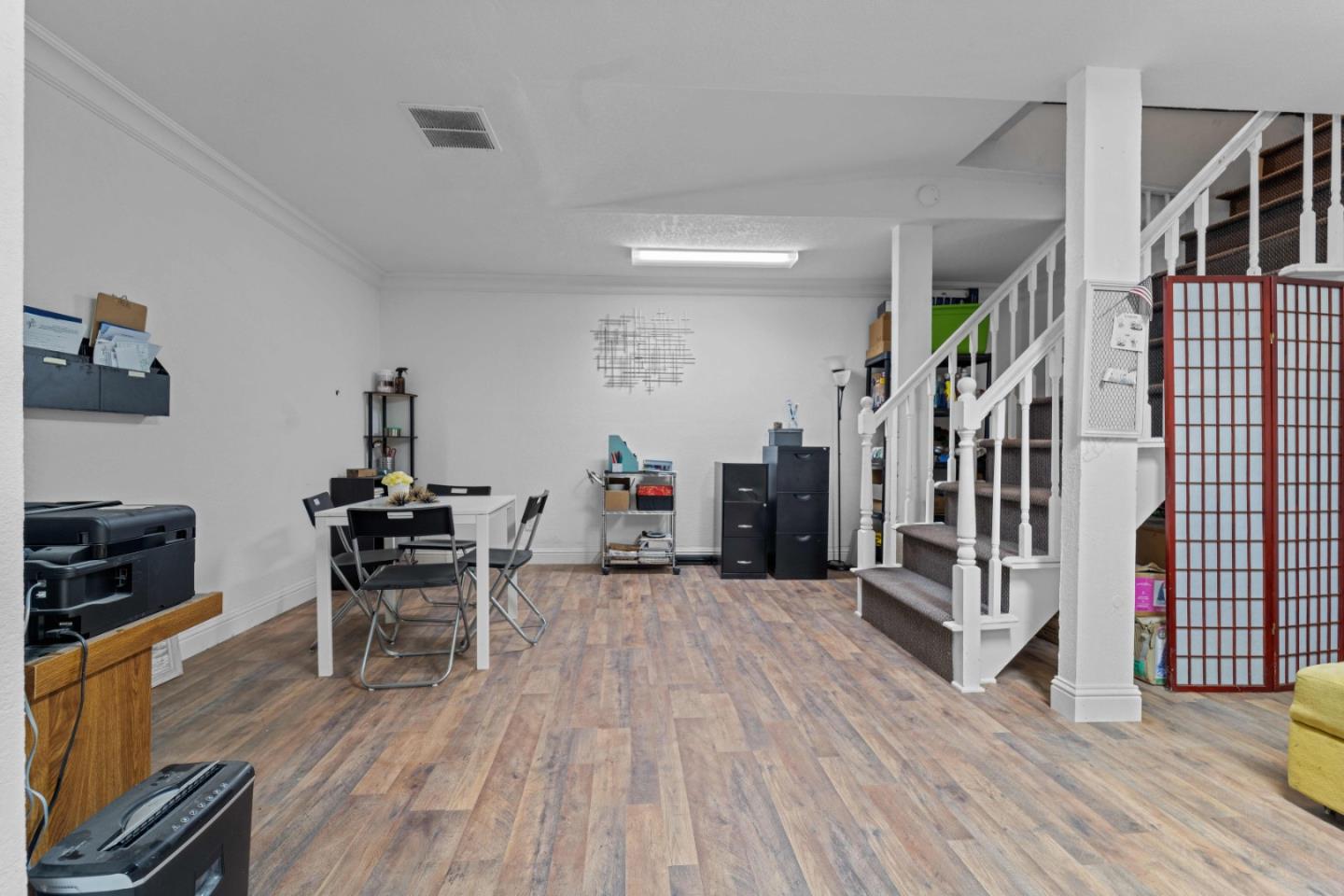 250 Meridian Avenue