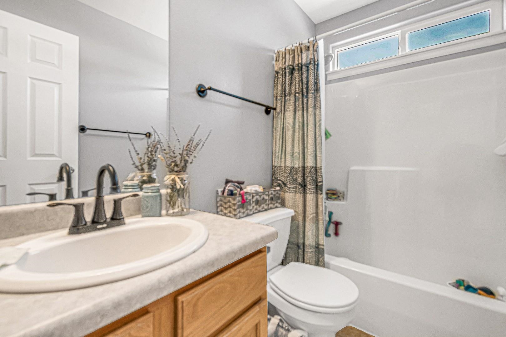862 Henry Circle