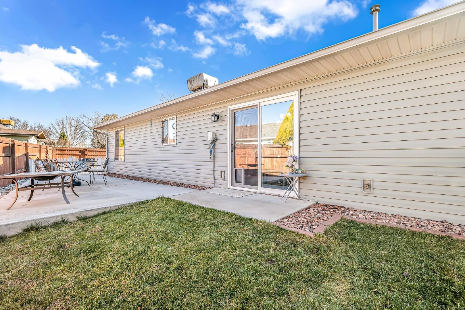 862 Henry Circle