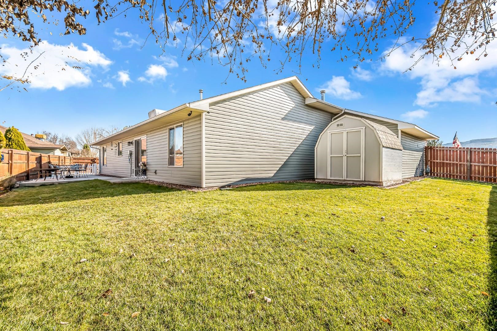 862 Henry Circle