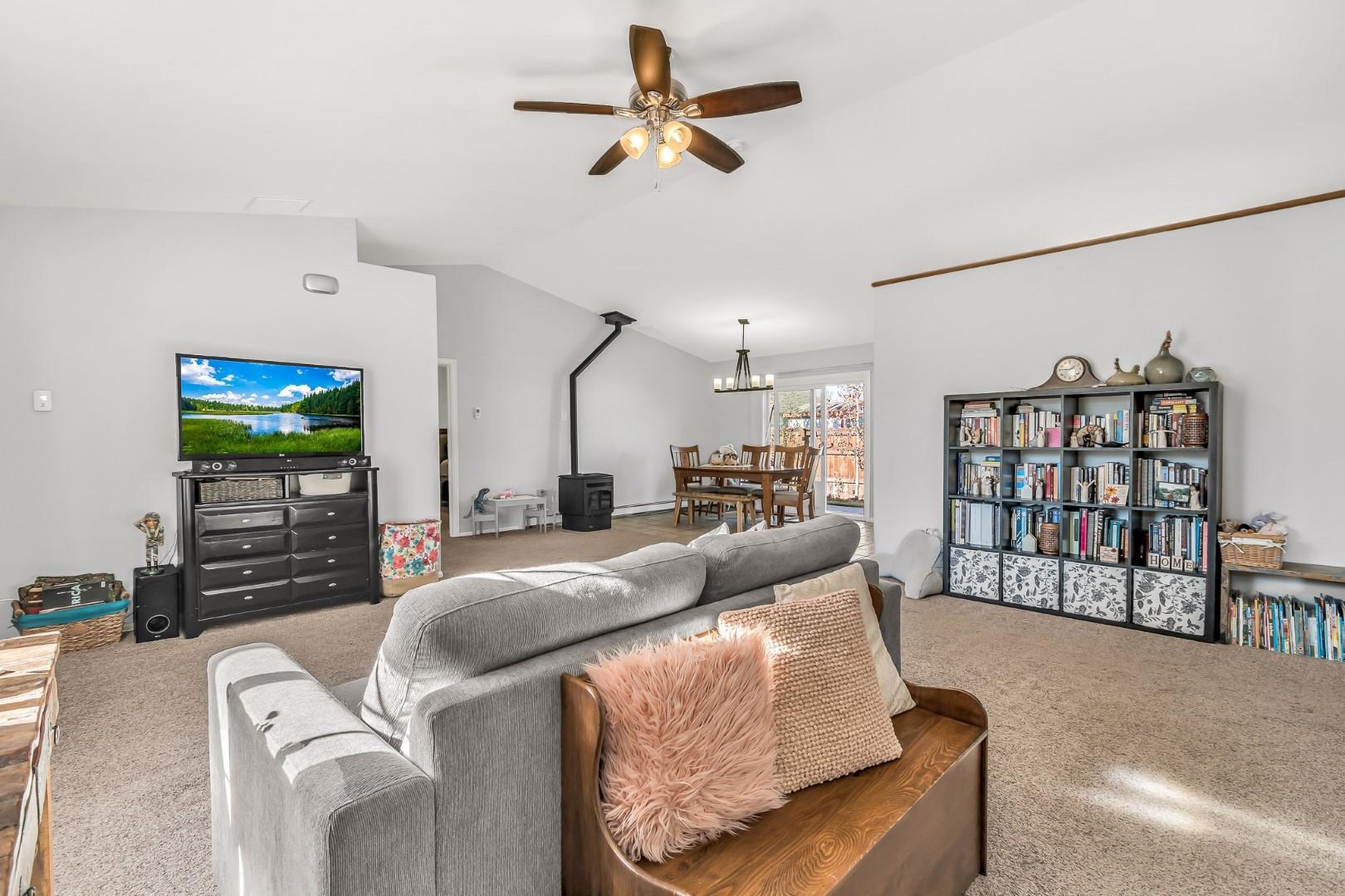 862 Henry Circle