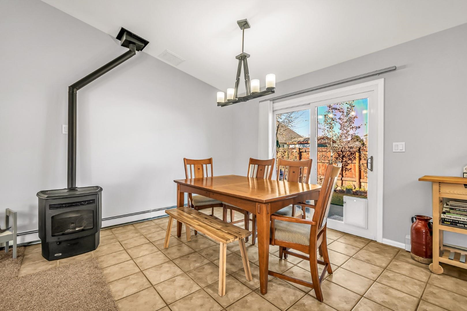 862 Henry Circle