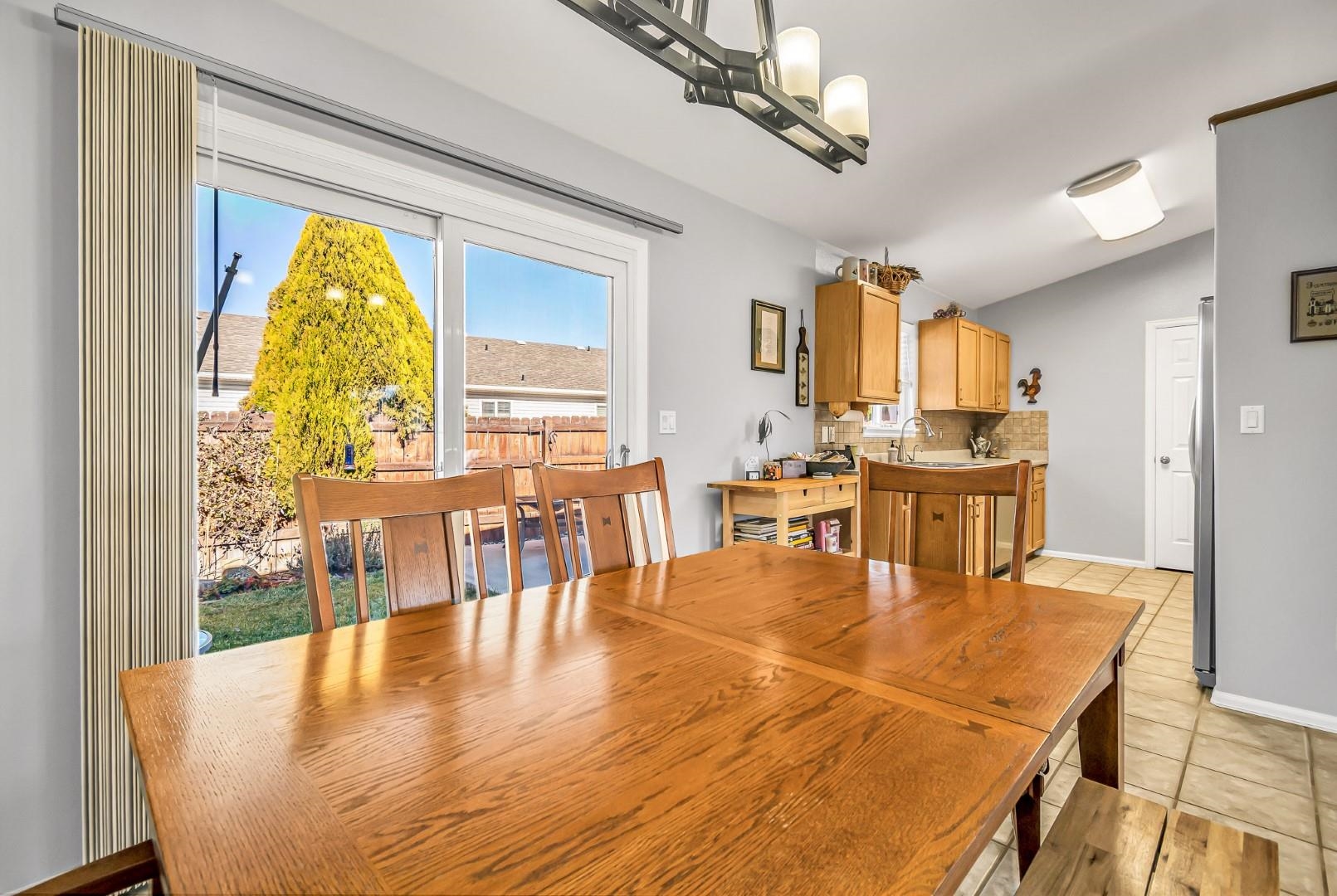 862 Henry Circle